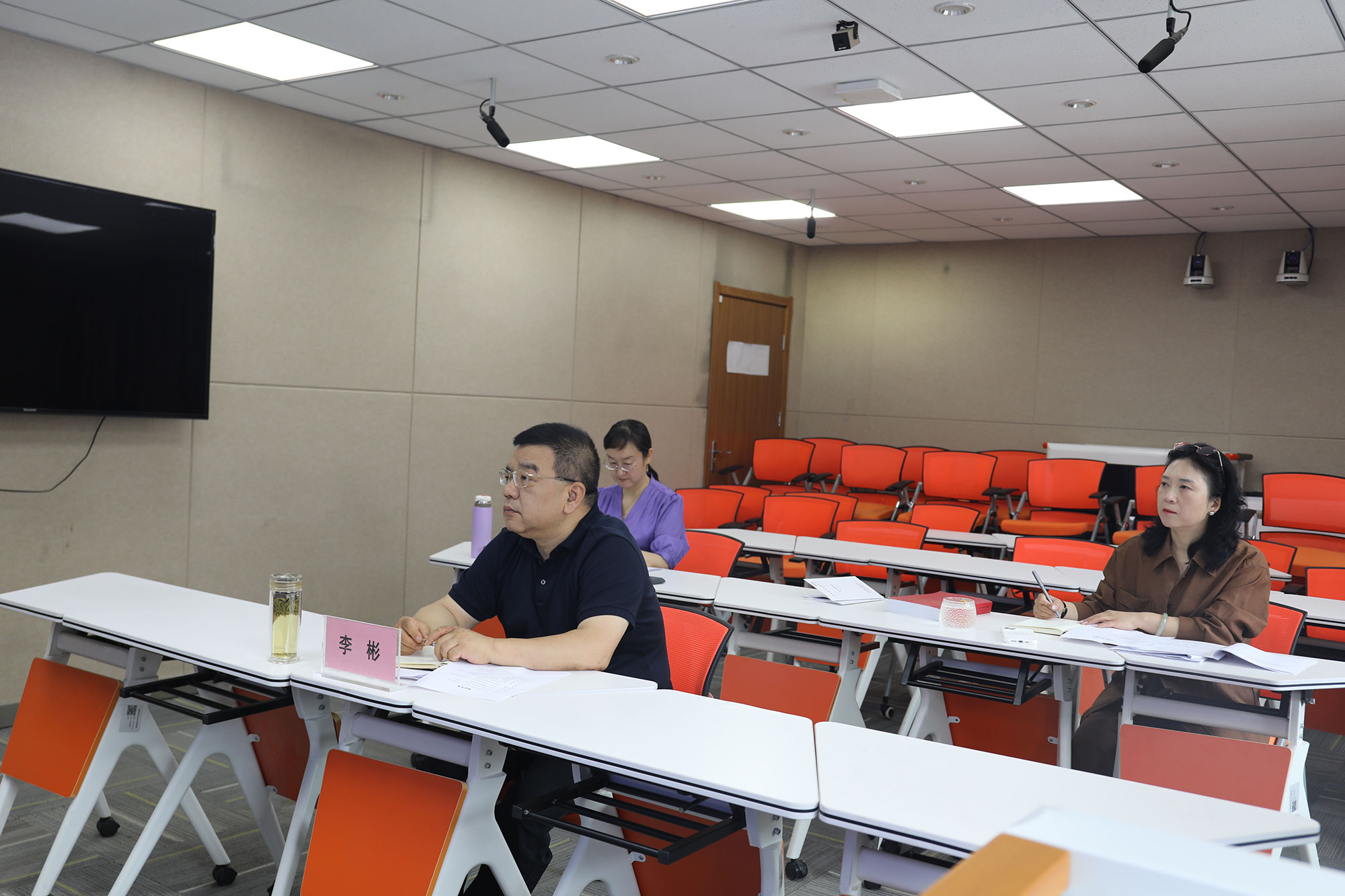 图片2.jpg 图片2.jpg